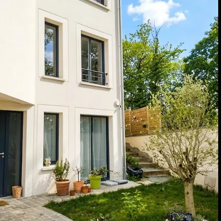 House فيلة